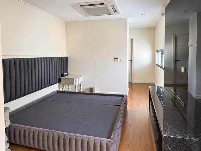 Thong Lo 23 · 5-Storey Residence: Bedroom