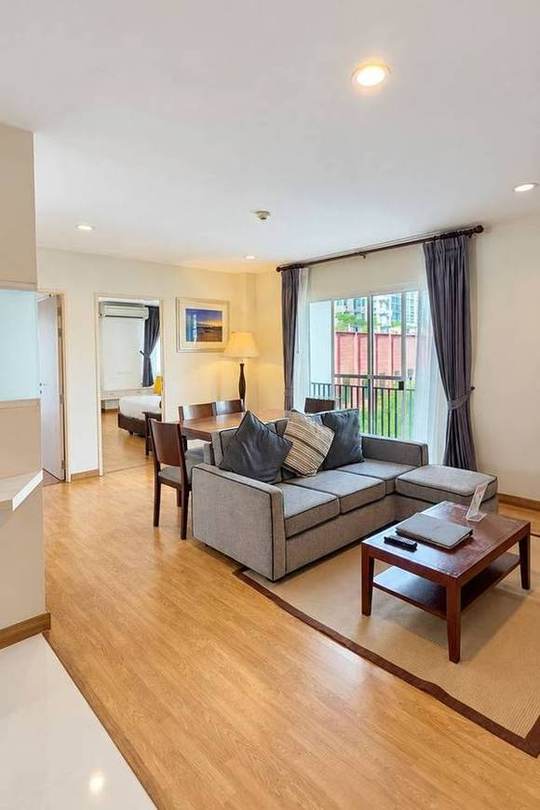 Thonglor Residence 21 · 2-Bedroom: Living, dining and bedrooms