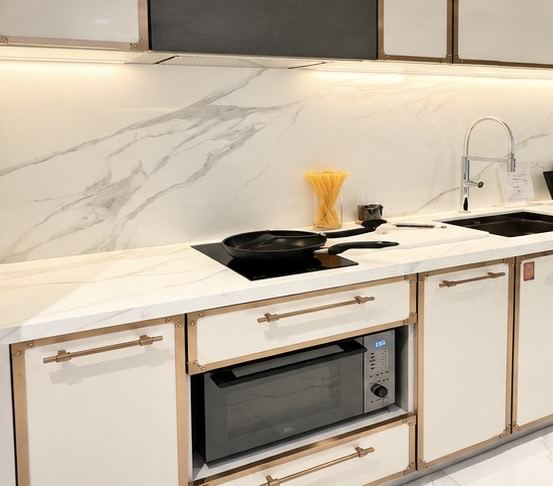 La Clef Bangkok · 1-Bedroom: Kitchen