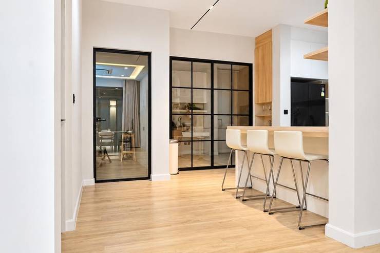 The Gentry Sukhumvit 101 · Pet-friendly House: Open kitchen with breakfast bar