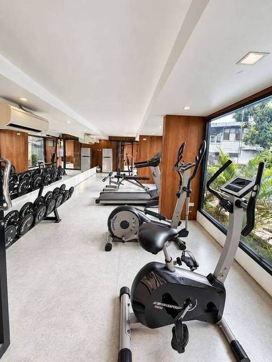 Thonglor Residence 21 · 2-Bedroom: Bedroom with built-in storage