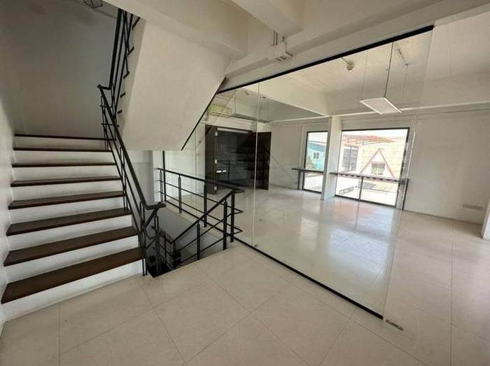 Warehouse & Office · Sukhumvit 101: Office floor and staircase