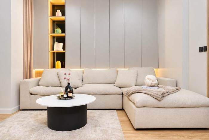 The Gentry Sukhumvit 101 · Pet-friendly House: Living room