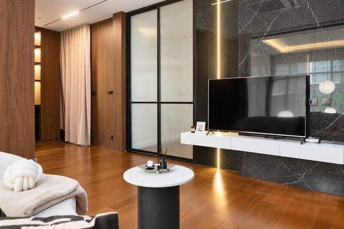 The Gentry Sukhumvit 101 · Pet-friendly House: Lounge corner