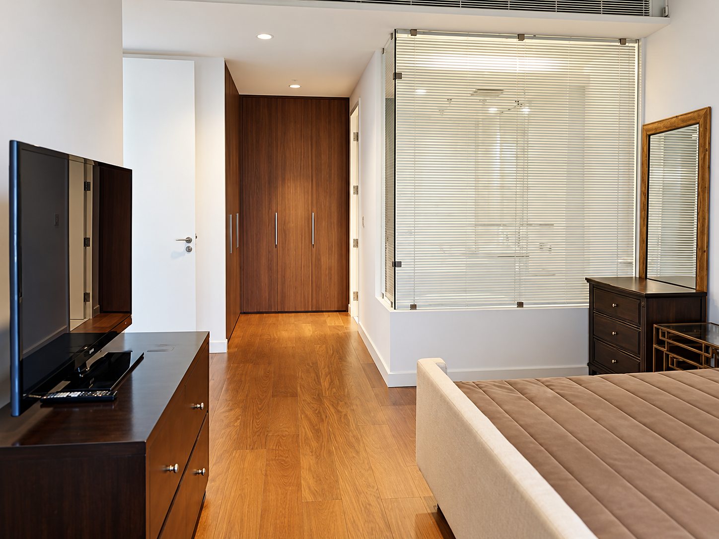 185 Rajadamri: Bedroom