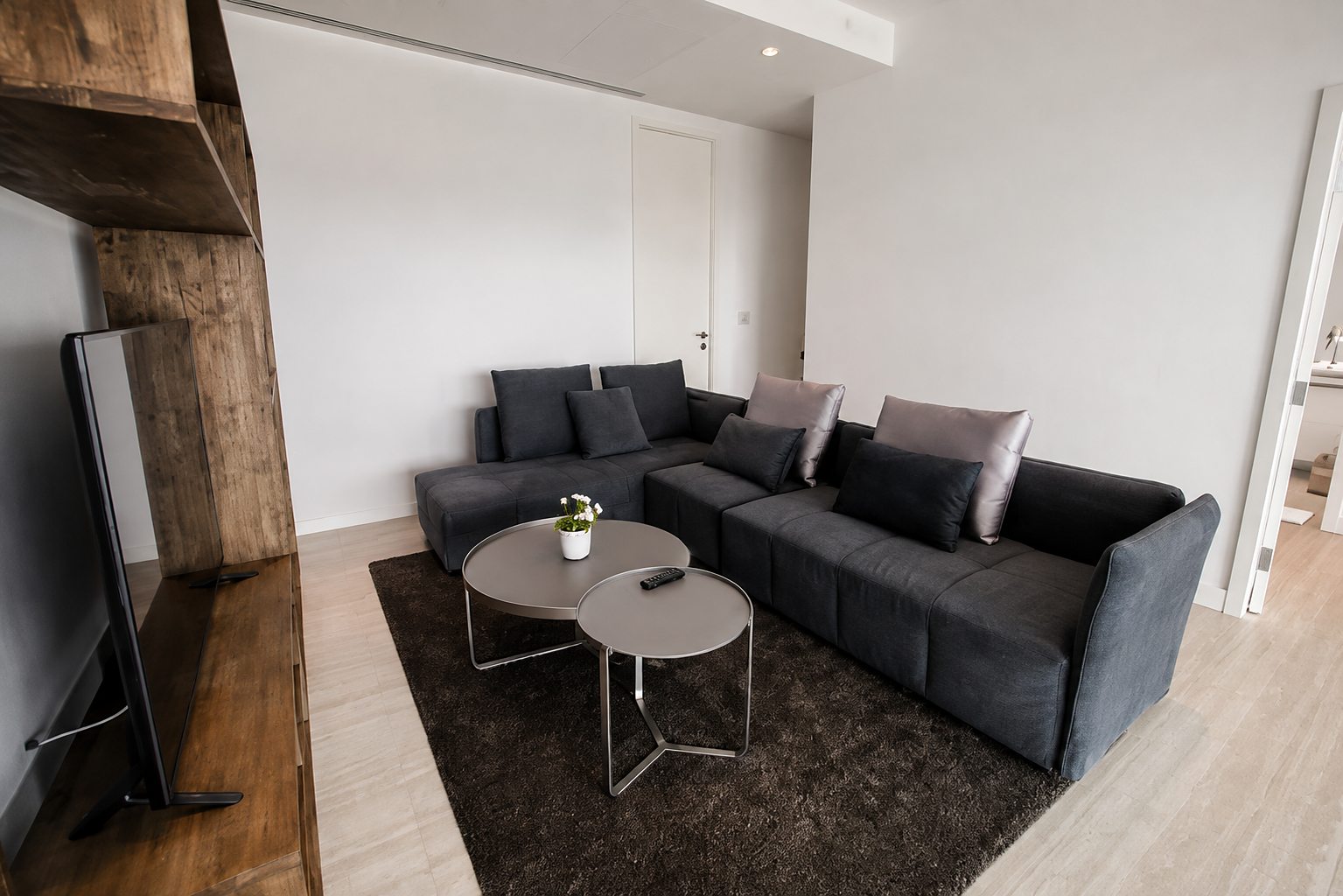 185 Rajadamri: Living room