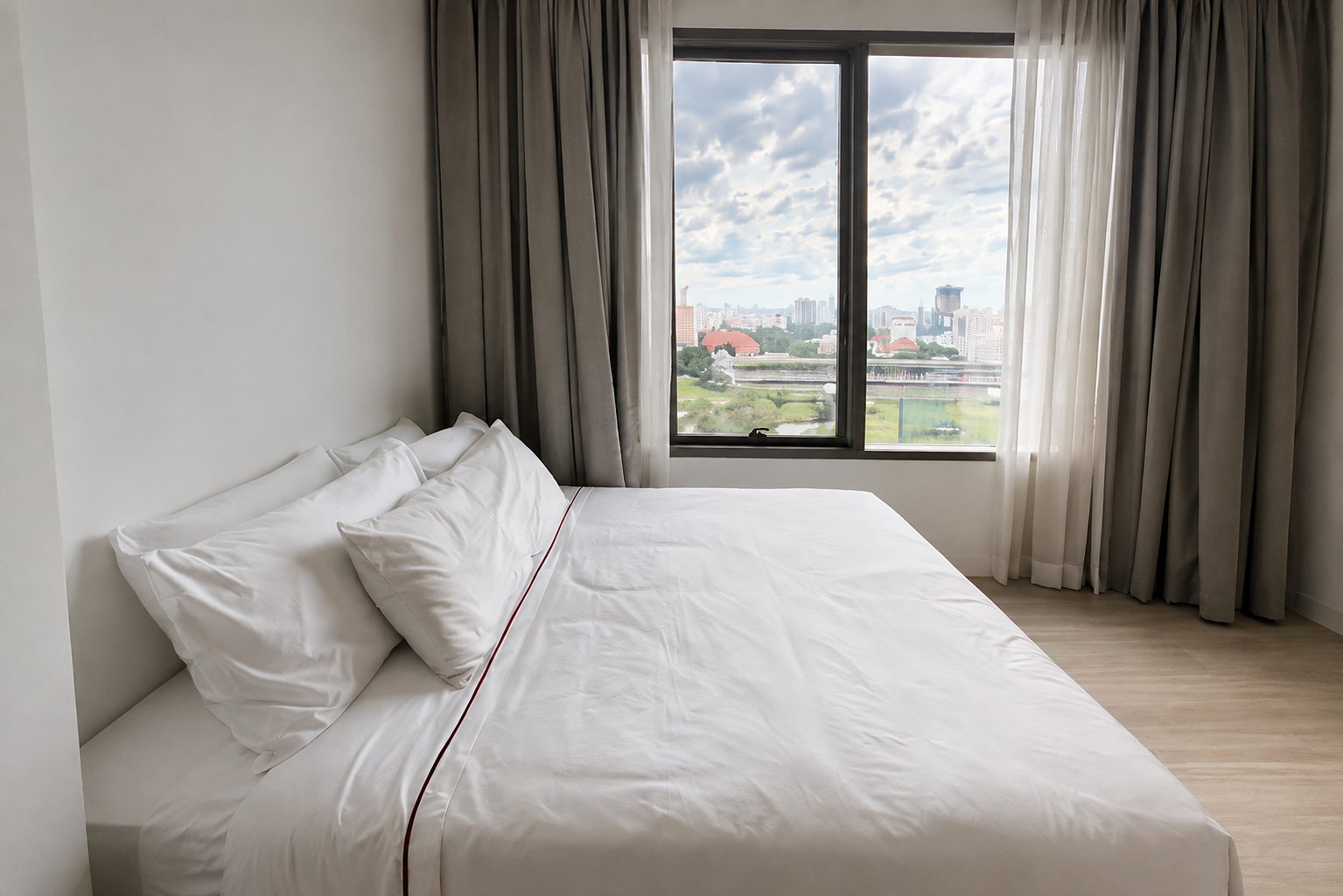 185 Rajadamri: Second bedroom