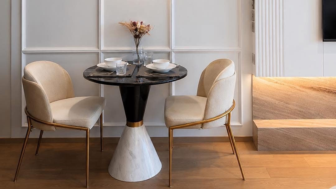 28 Chidlom: Dining area