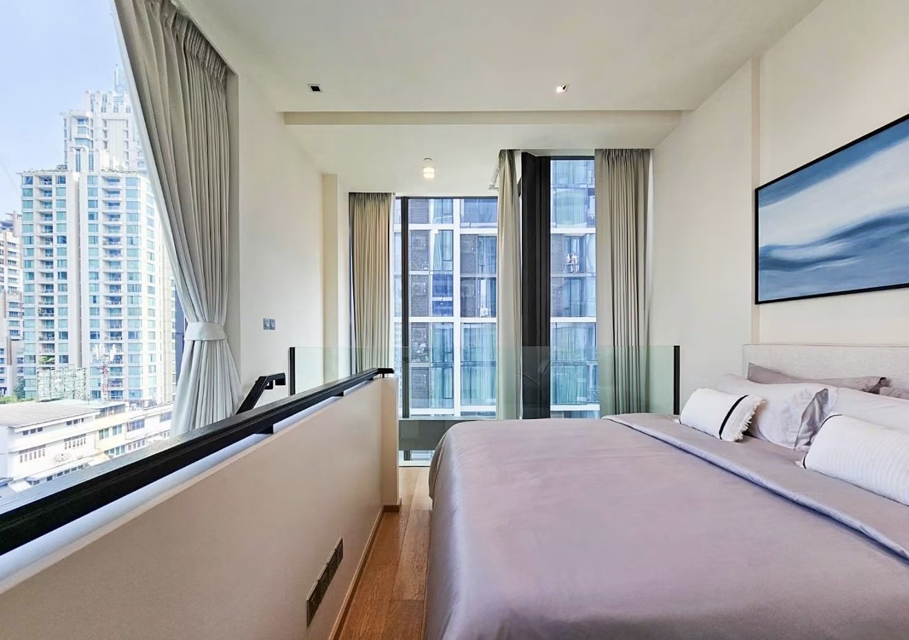 28 Chidlom: Mezzanine bedroom