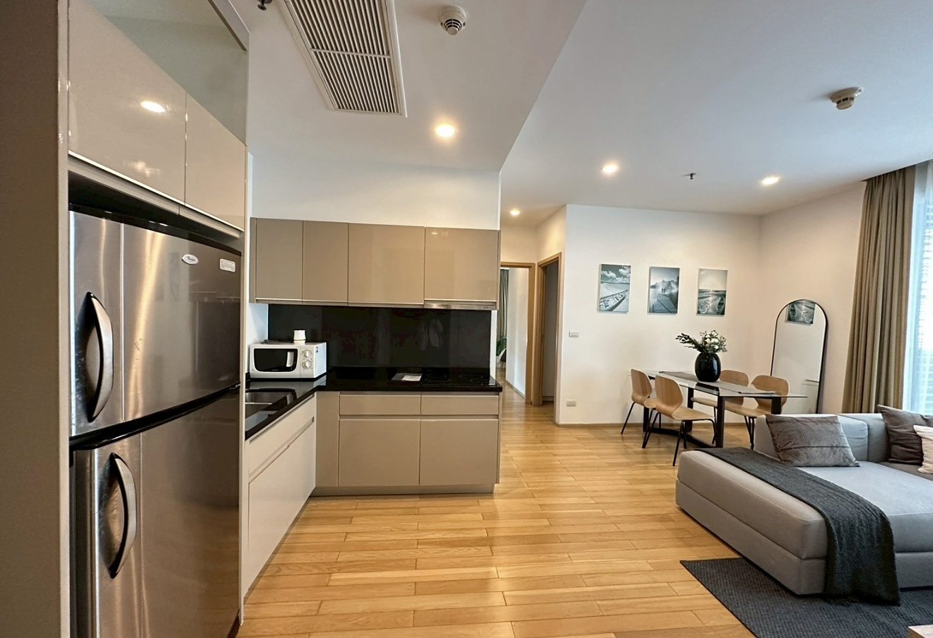 39 by Sansiri: Kitchen and living area