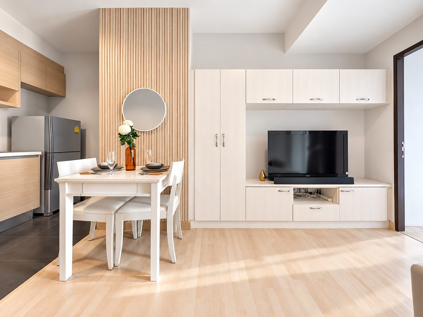 59 Heritage: Dining area and kitchen