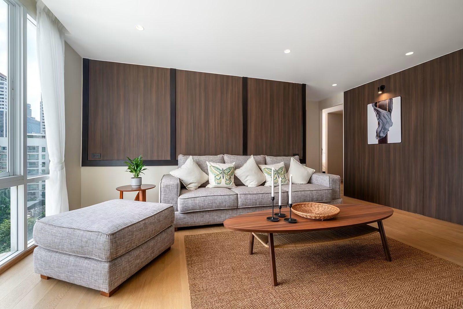 Alcove 49: Living room