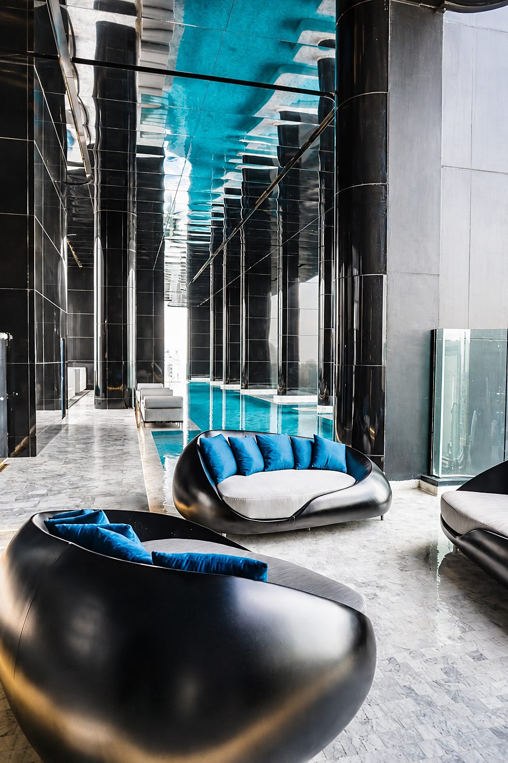 Ashton Asoke: Pool lounge