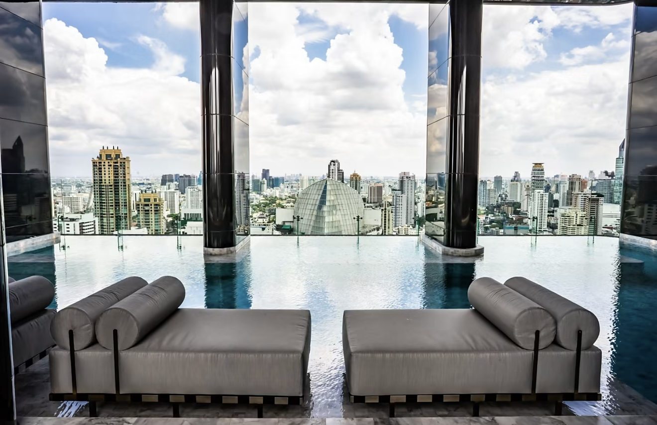Ashton Asoke: Infinity pool