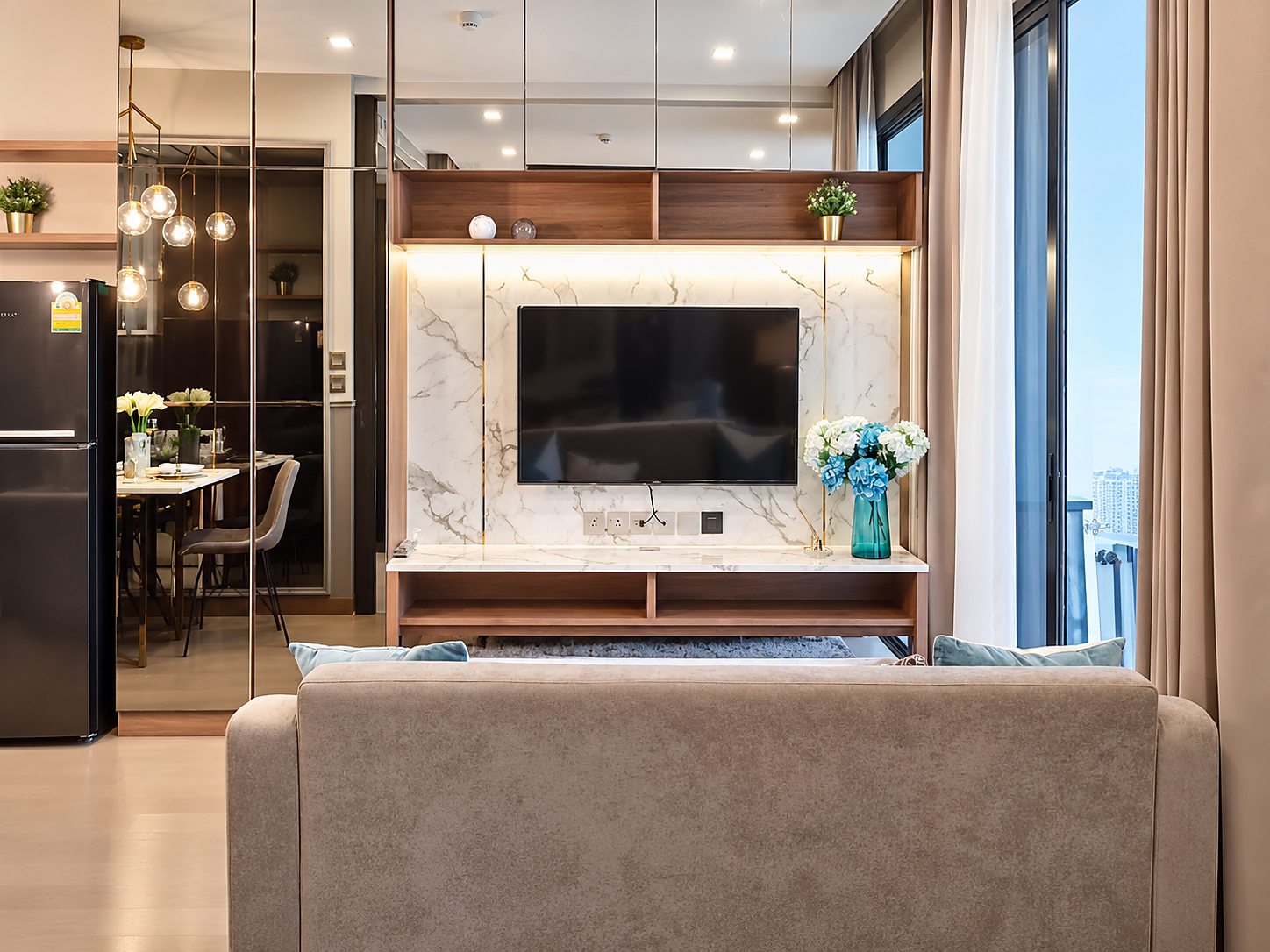 Ashton Asoke: Living area