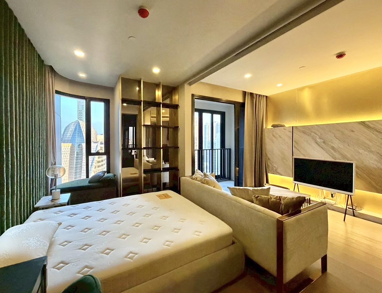 Ashton Asoke: Bedroom