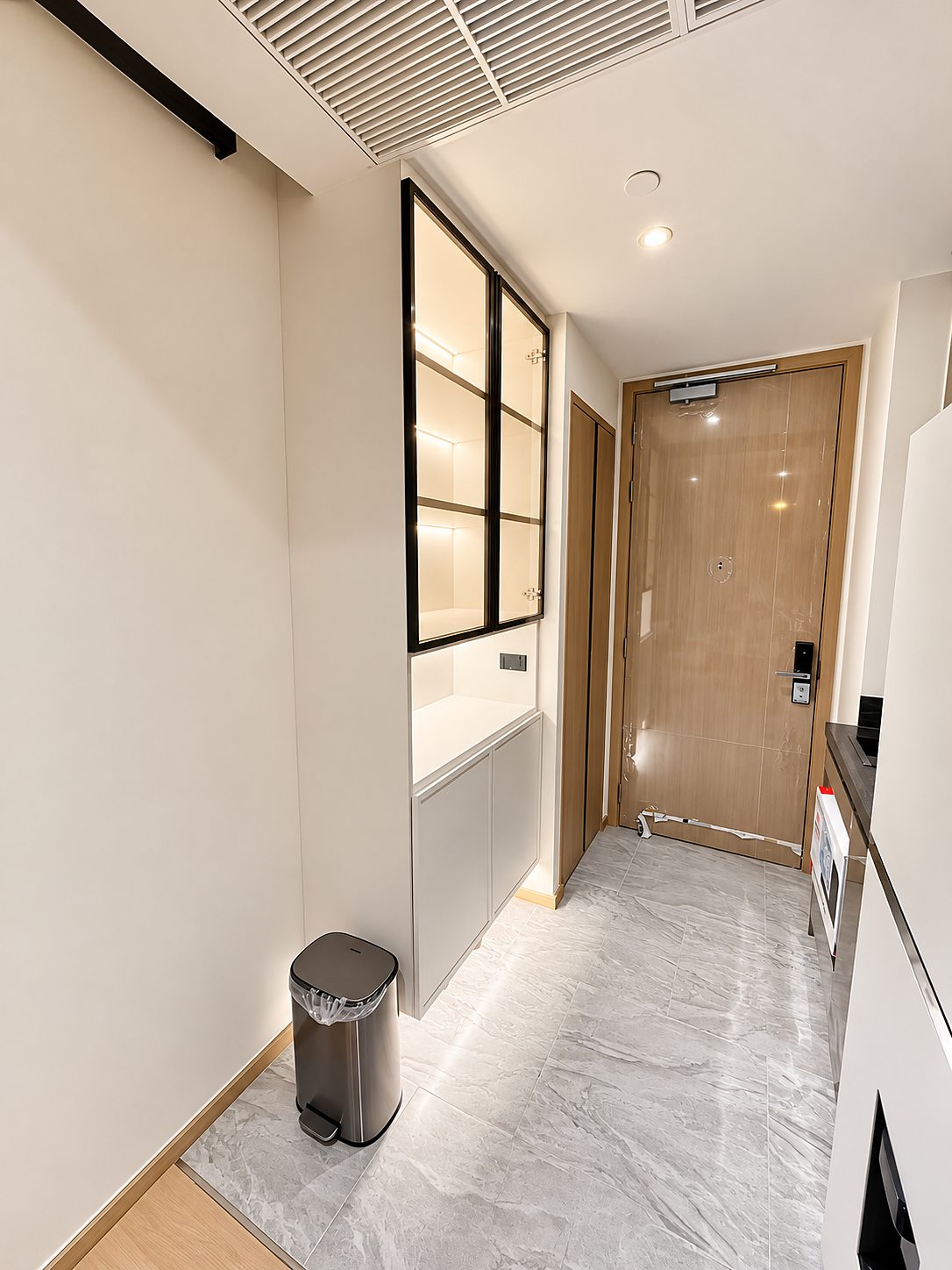 Ashton Asoke - Rama 9: Entrance hallway