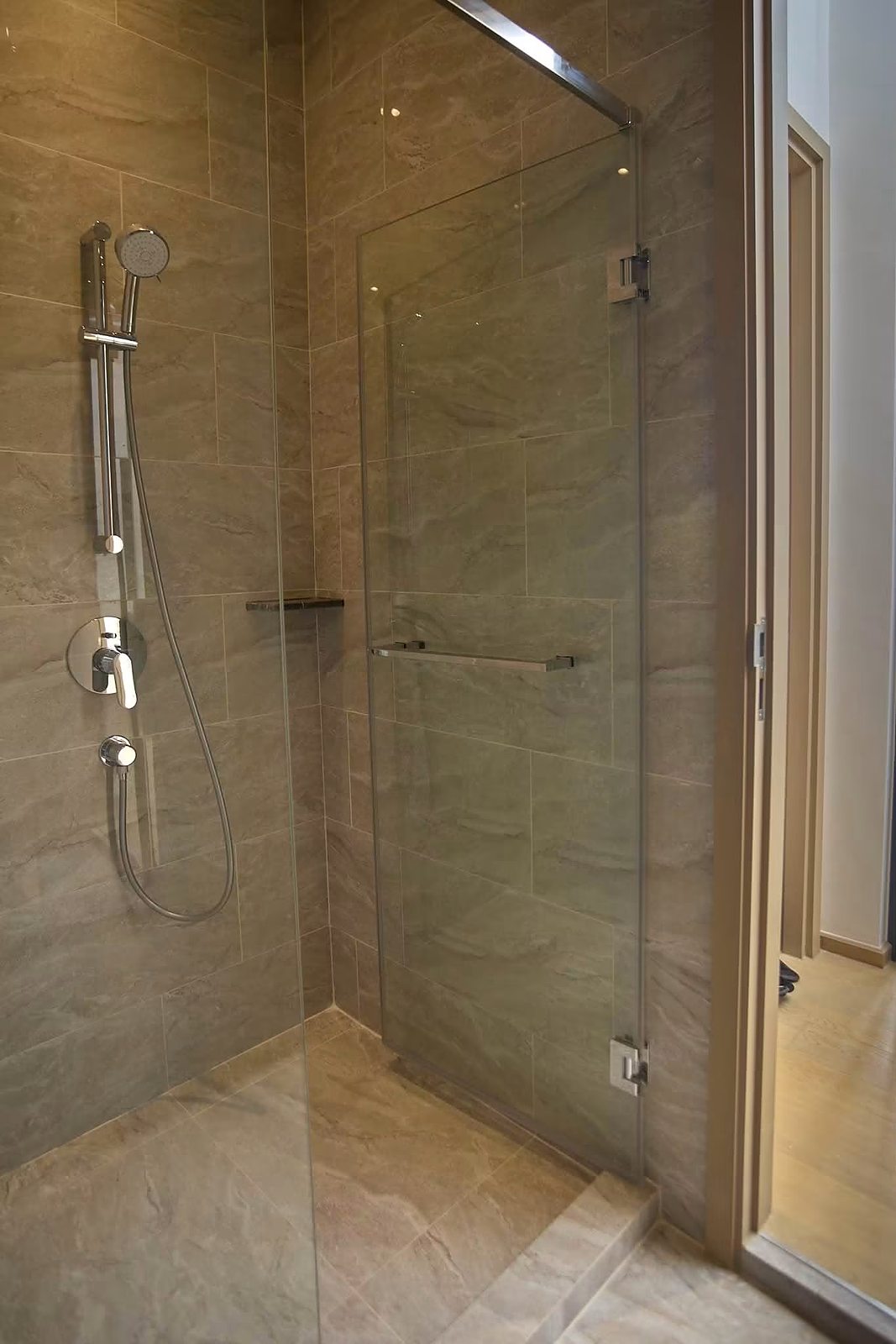 Ashton Asoke - Rama 9: Walk-in shower