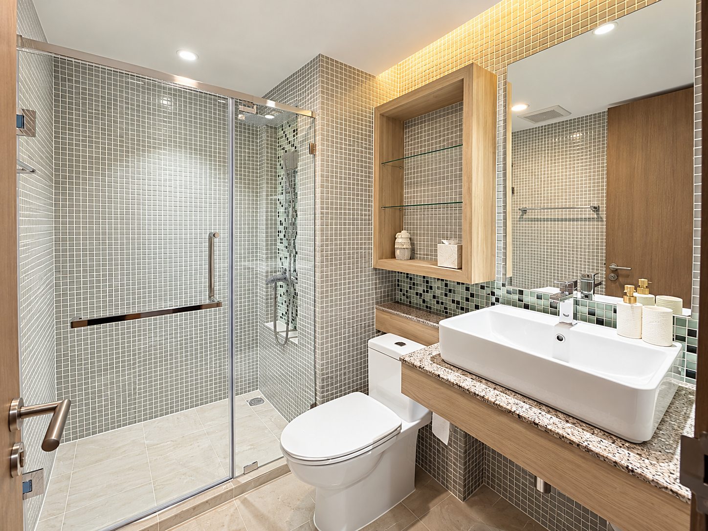 Avenue 61: Bathroom