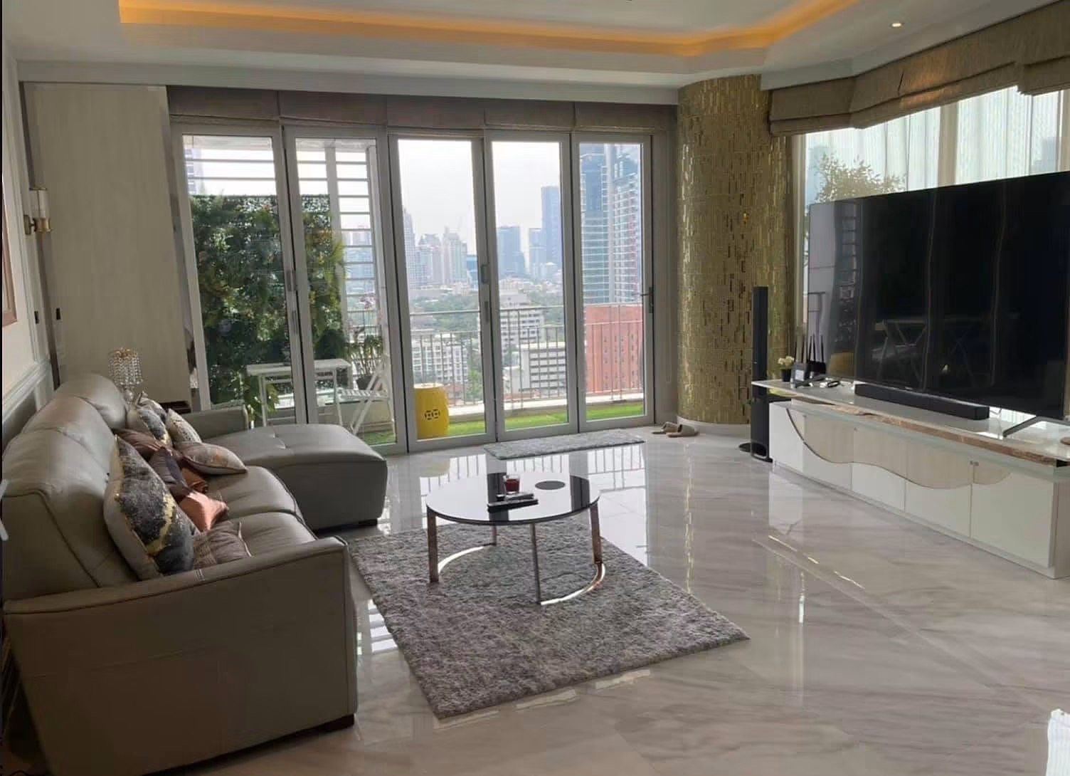 Baan Rajprasong Condominium