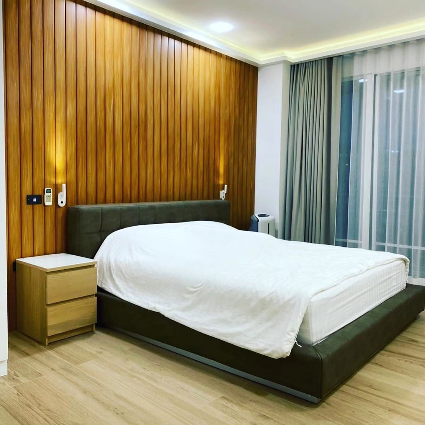 Baan Rajprasong Condominium: Master bedroom