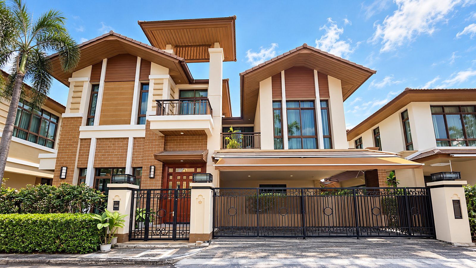 Baan Sansiri Sukhumvit 67: House exterior