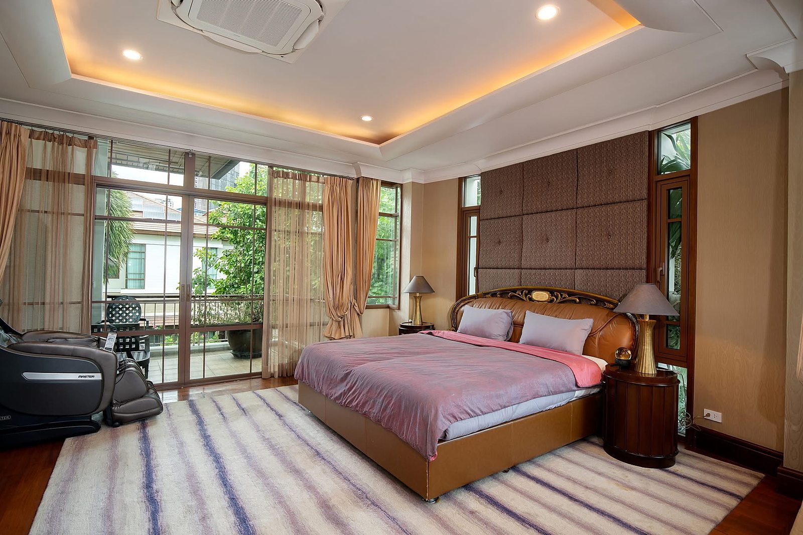 Baan Sansiri Sukhumvit 67: Master bedroom
