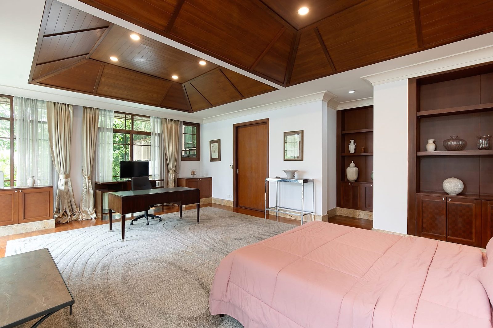 Baan Sansiri Sukhumvit 67: Master bedroom