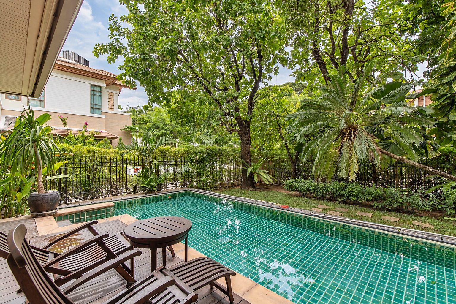 Baan Sansiri Sukhumvit 67: Private pool