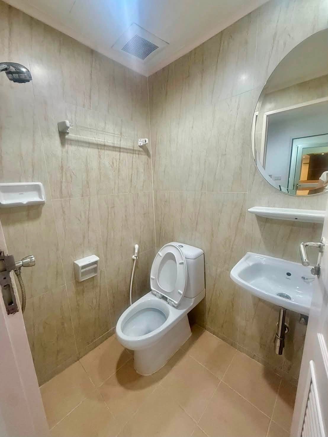 Baan Sirirudee: Guest bathroom
