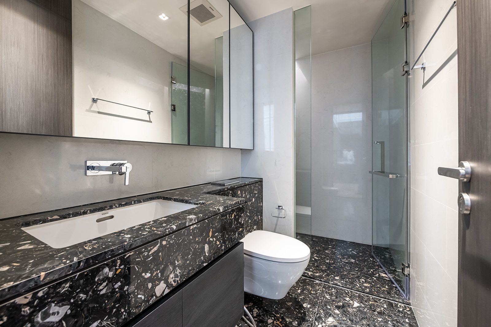BEATNIQ Sukhumvit 32: Bathroom