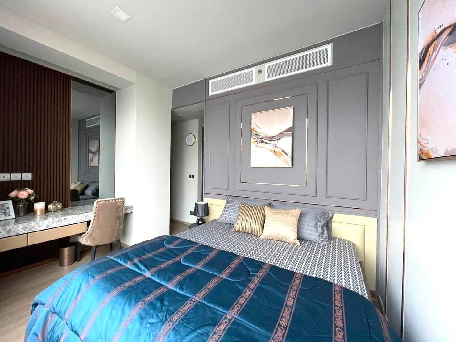 Celes Asoke: Master bedroom