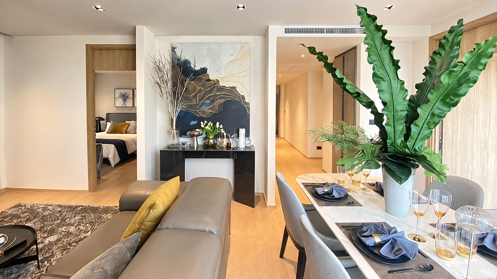 Chalermnit Art de Maison: Living and dining area