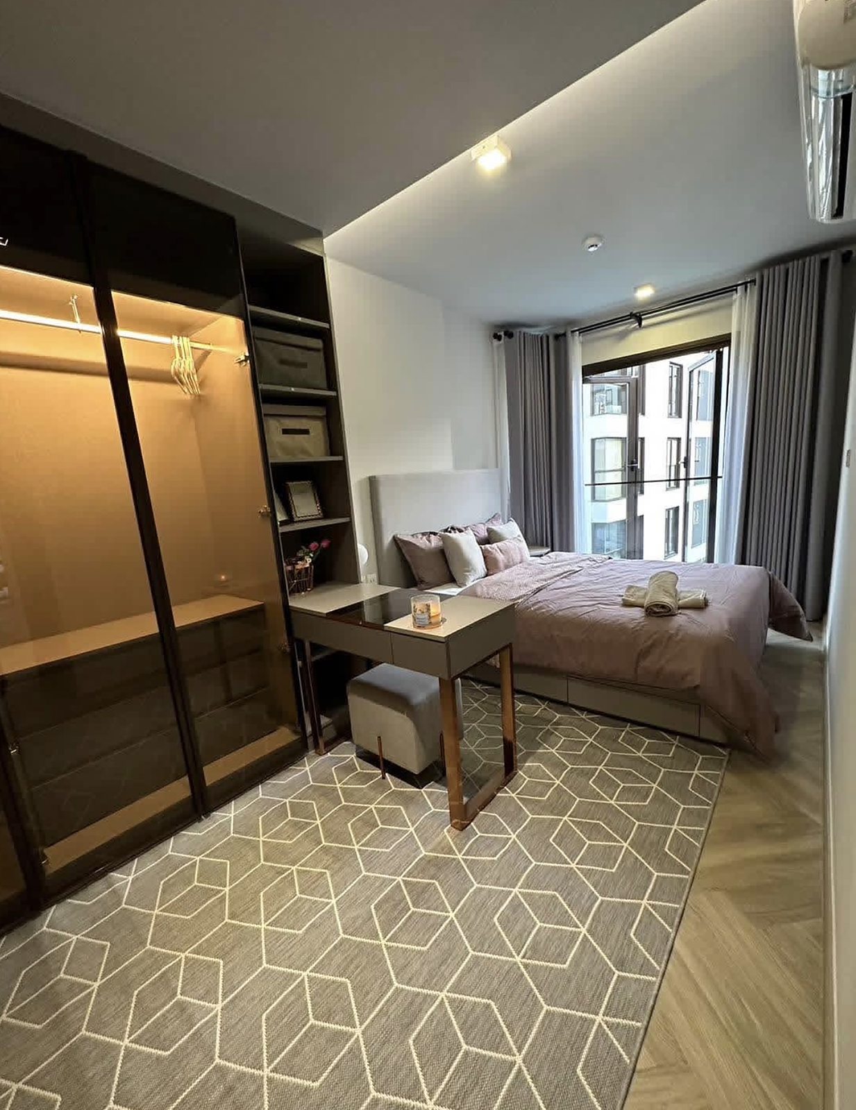 Chapter Thonglor 25: Bedroom
