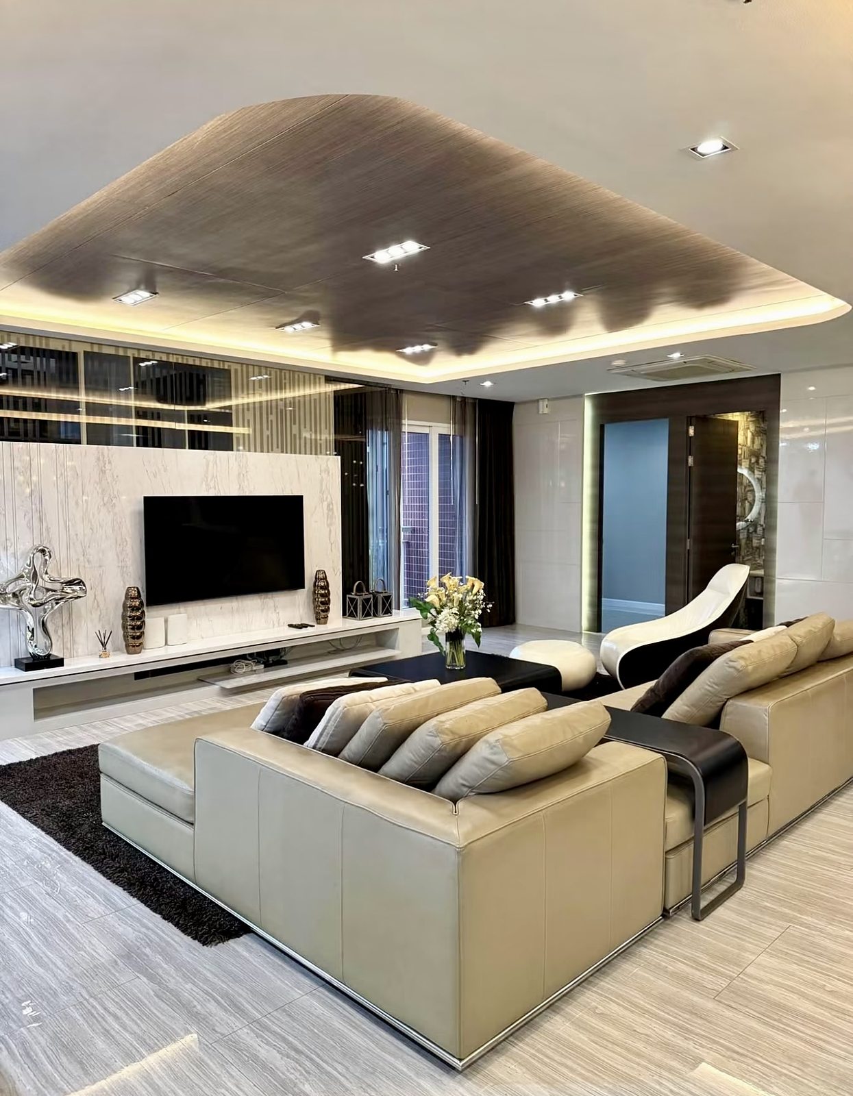 City Smart Sukhumvit 18: Living room