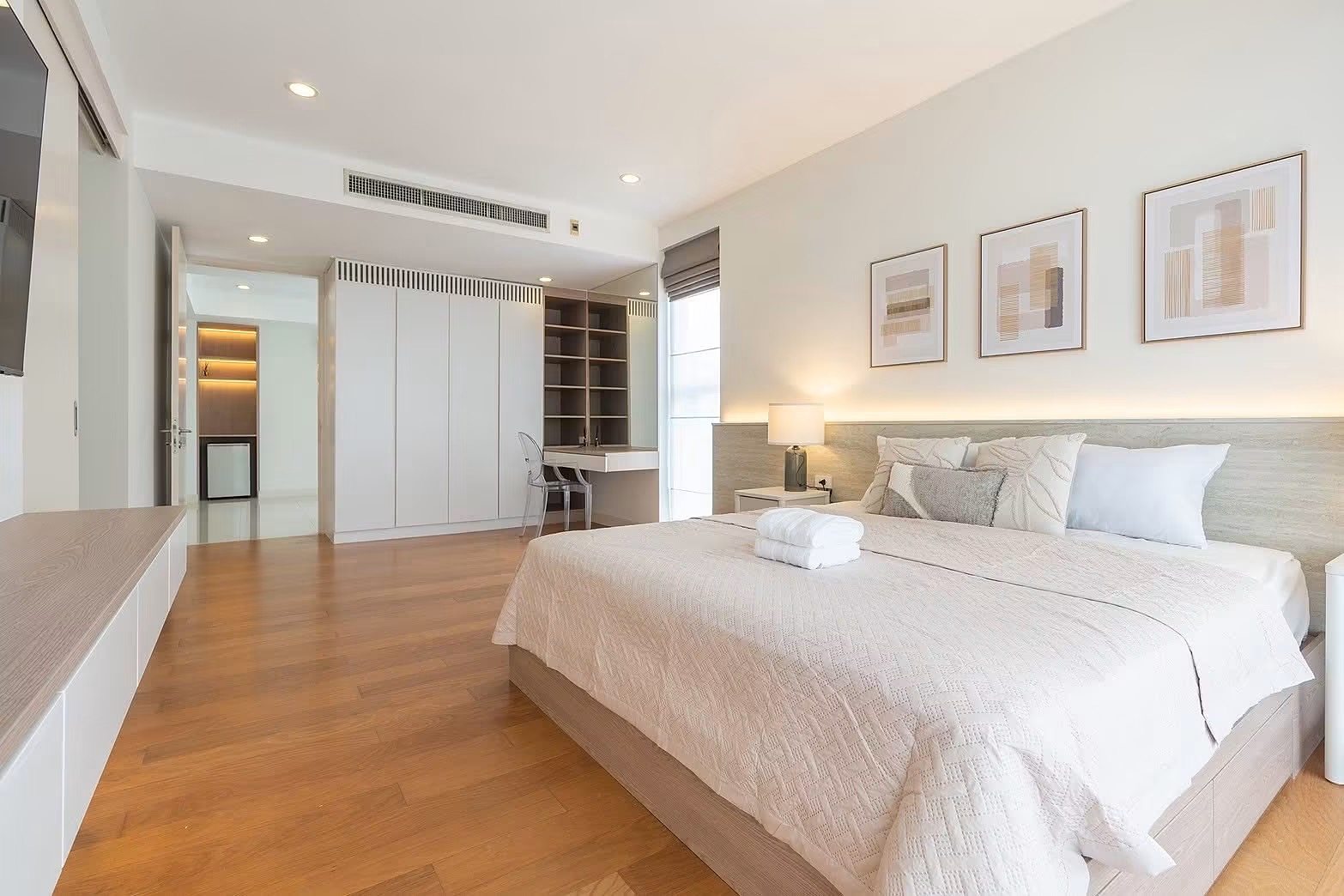 Courtyard Villa Rama 9 – Outer Ring: Master bedroom