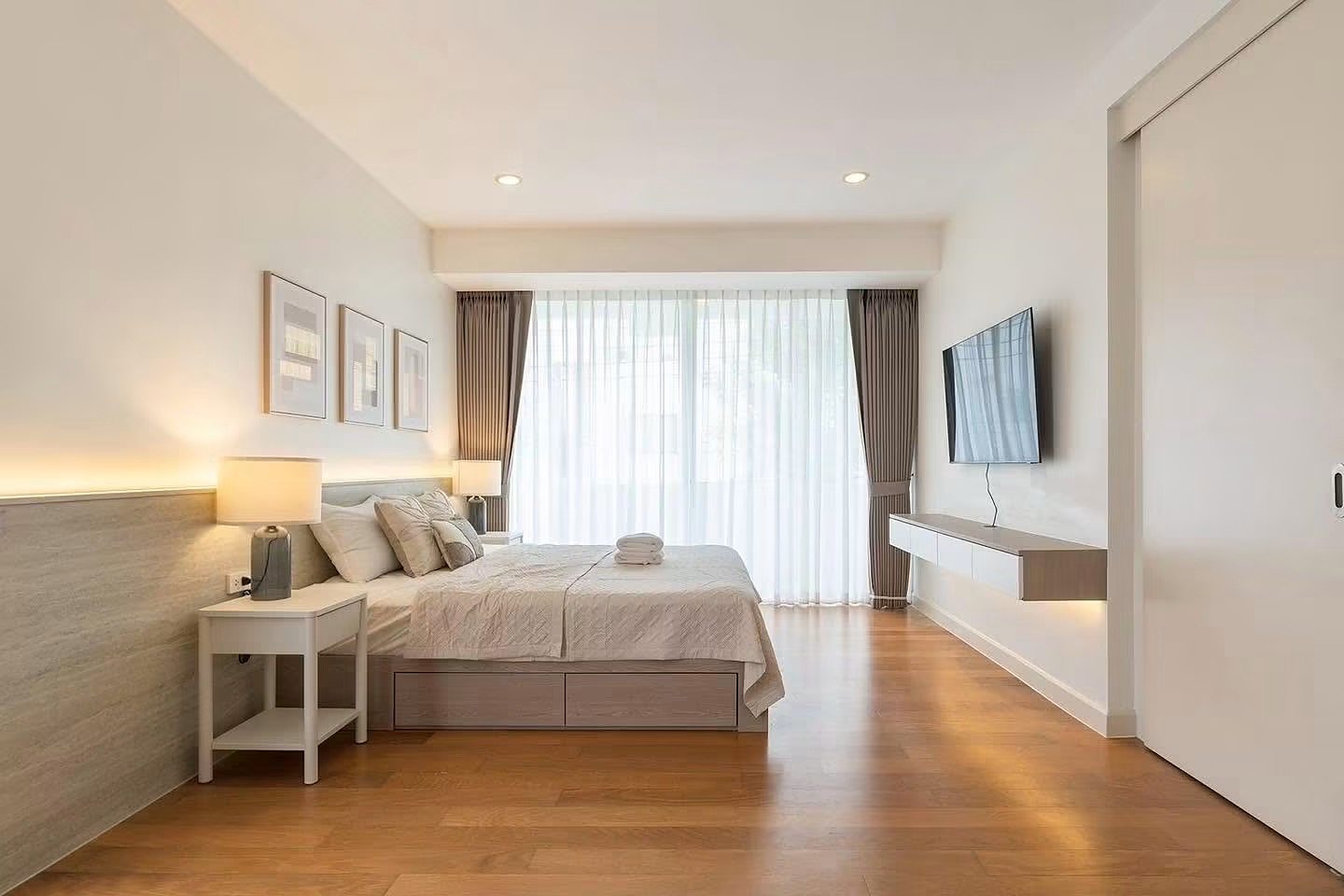 Courtyard Villa Rama 9 – Outer Ring: Master bedroom
