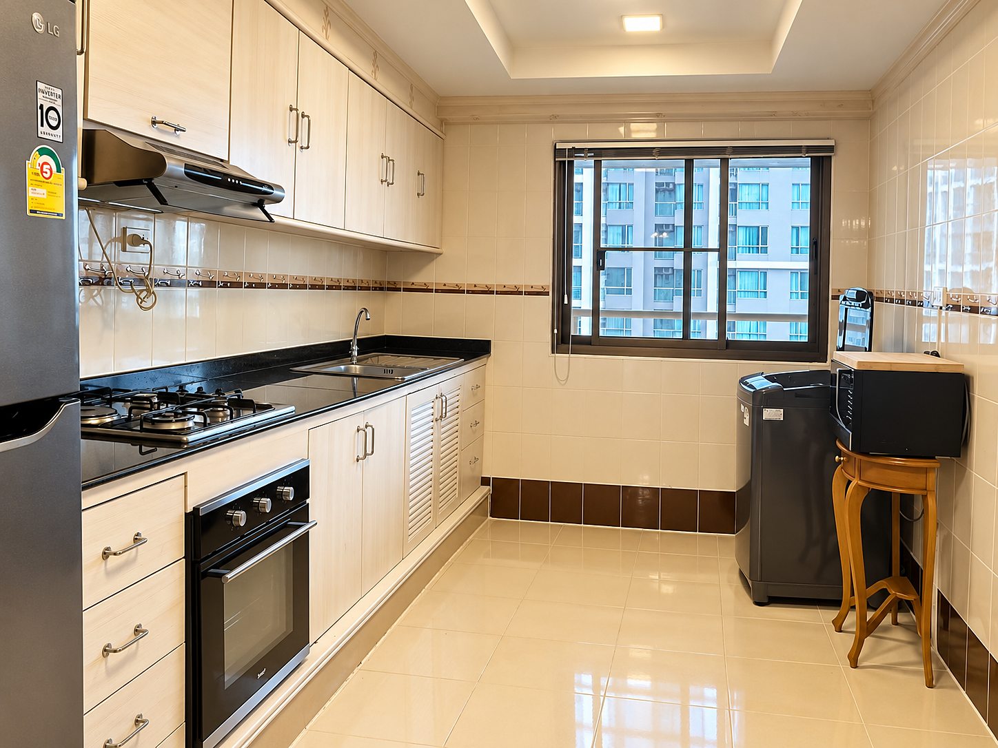 DH Grand Tower Sukhumvit 39: Kitchen