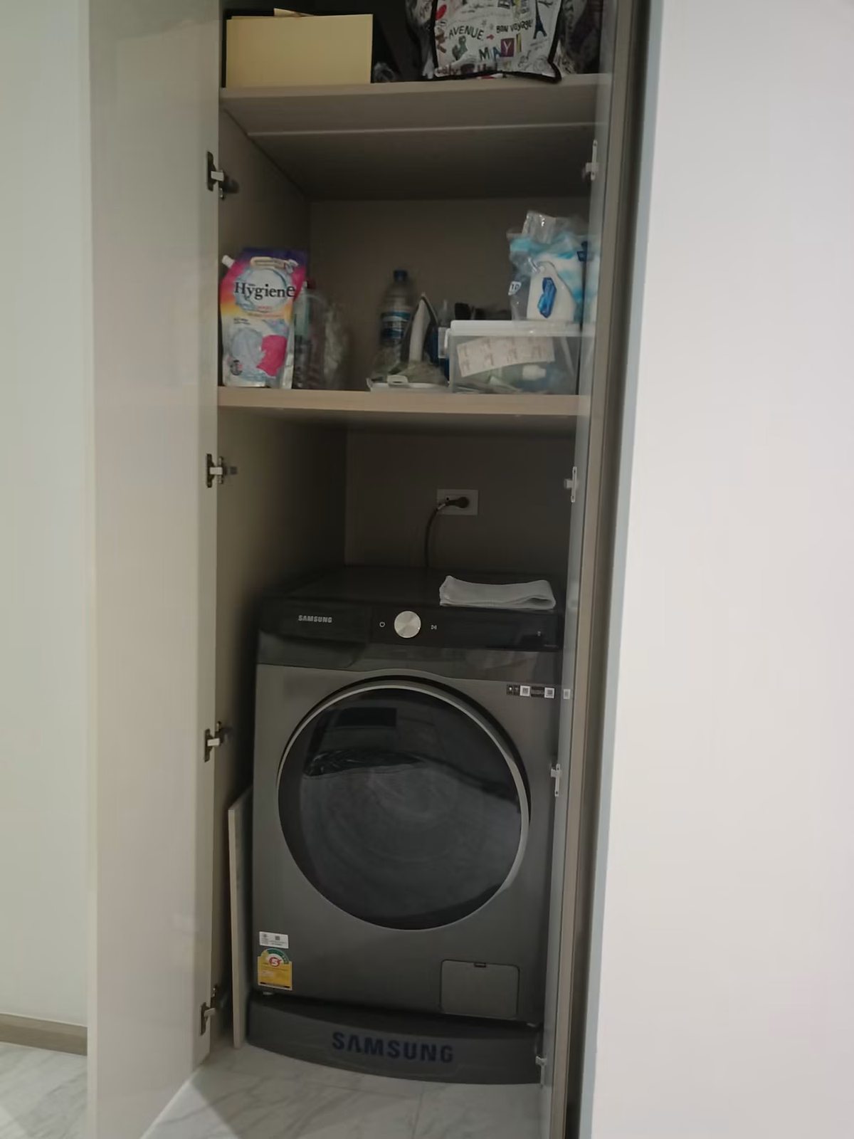 FYNN Asoke: Laundry cabinet