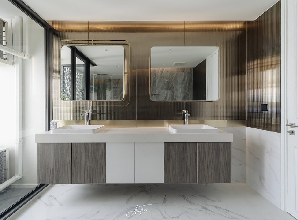 House Ekkamai 10 (Sukhumvit 65): Bathroom double vanity