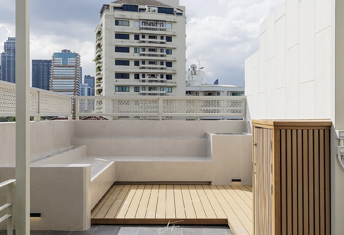 House Ekkamai 10 (Sukhumvit 65): Rooftop terrace