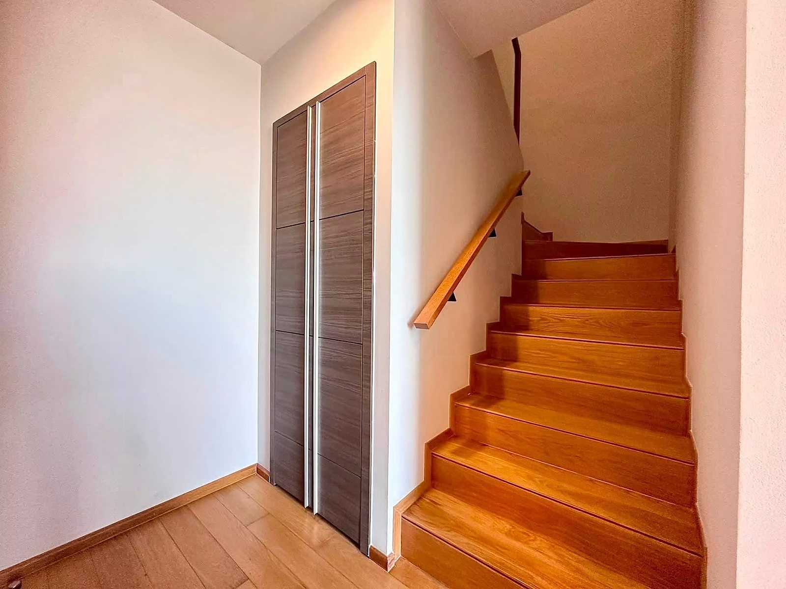 KEYNE by Sansiri: Staircase