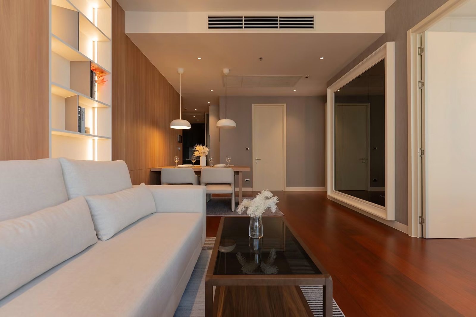 KHUN by YOO Thonglor: Living room
