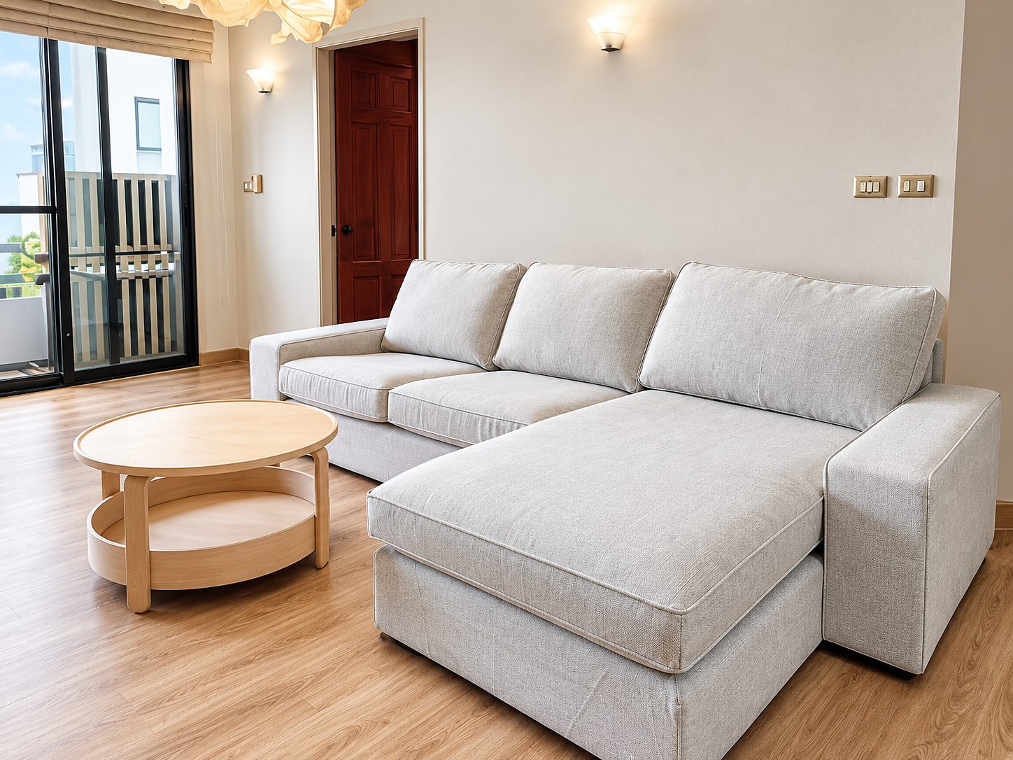 Las Colinas Asoke: Living room