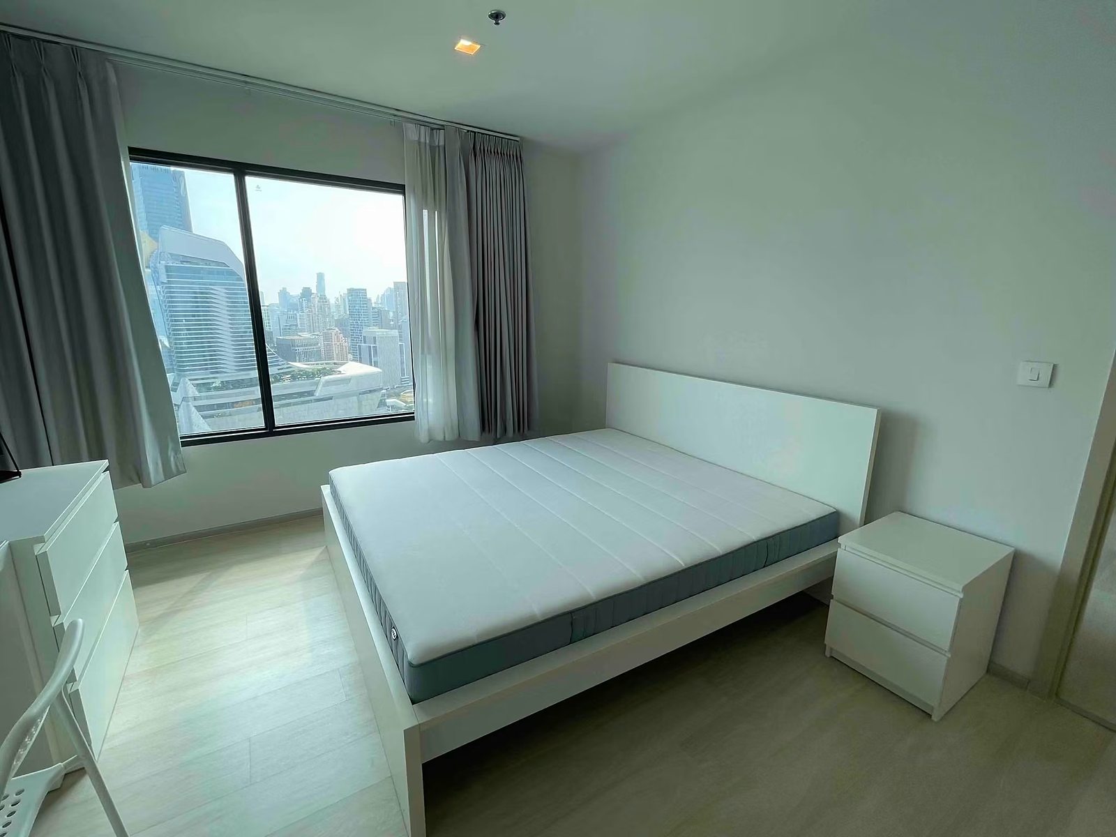 Life One Wireless: Bedroom