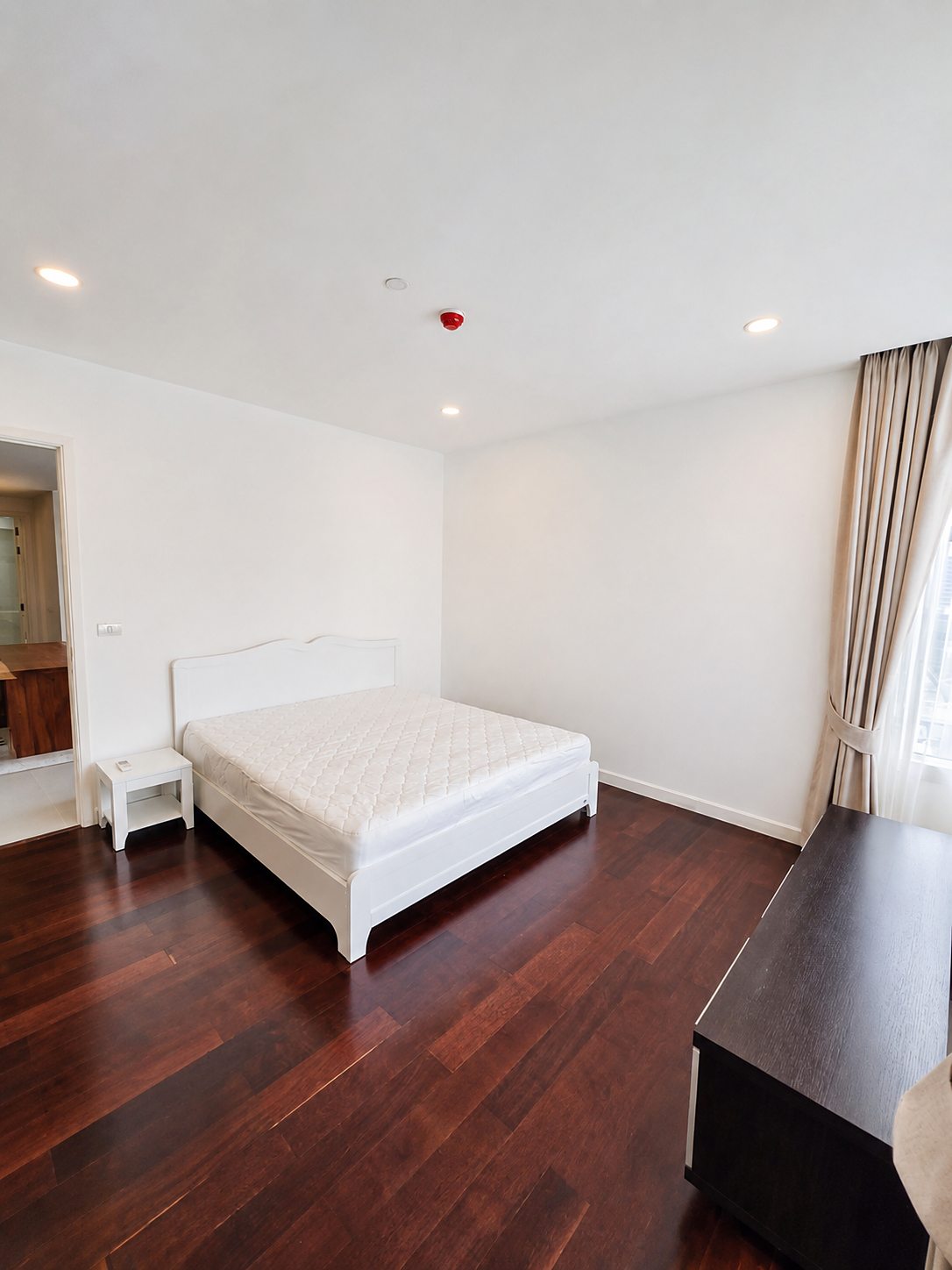 Manhattan Chidlom: Bedroom