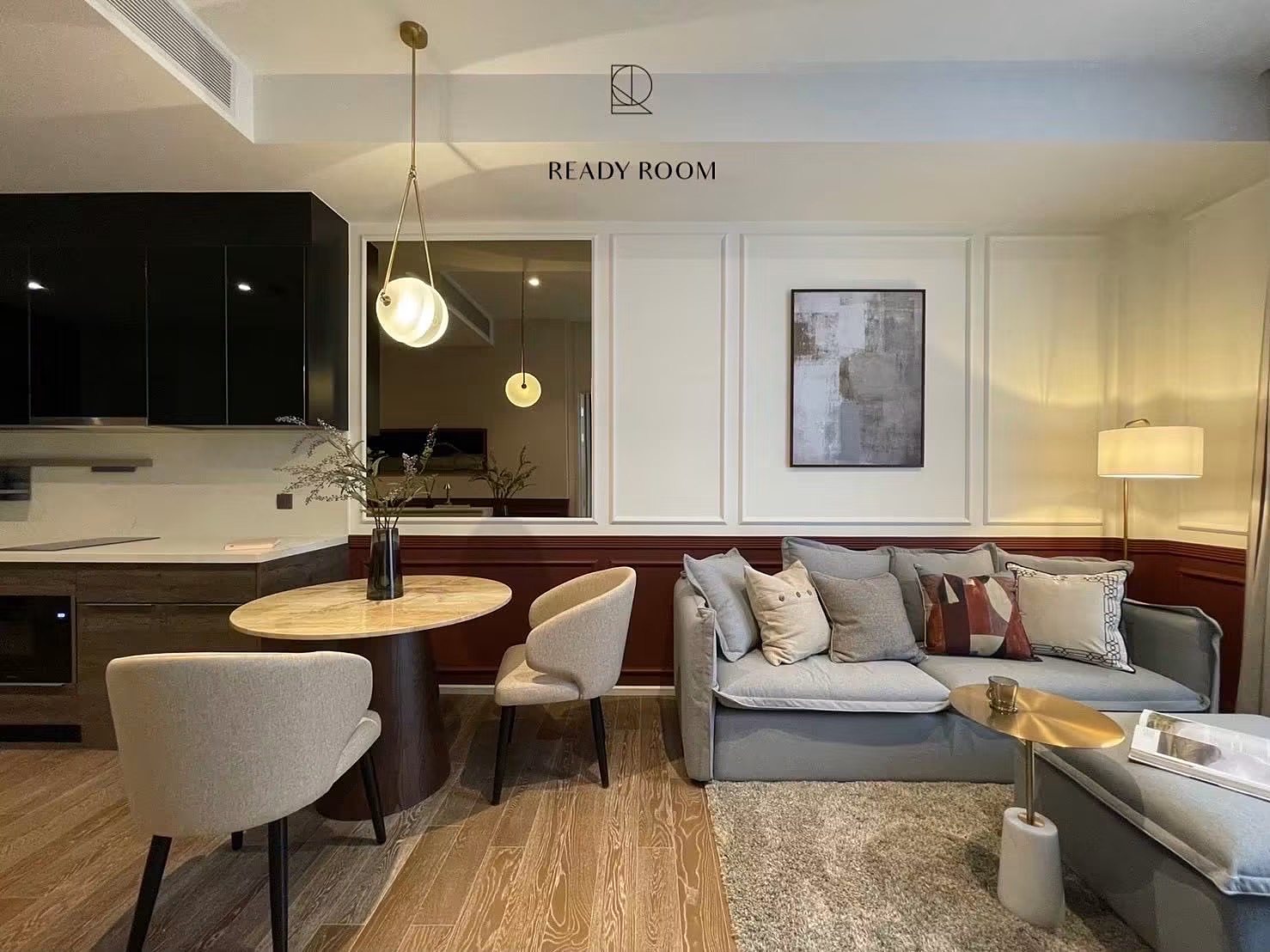 MUNIQ Langsuan: Living area