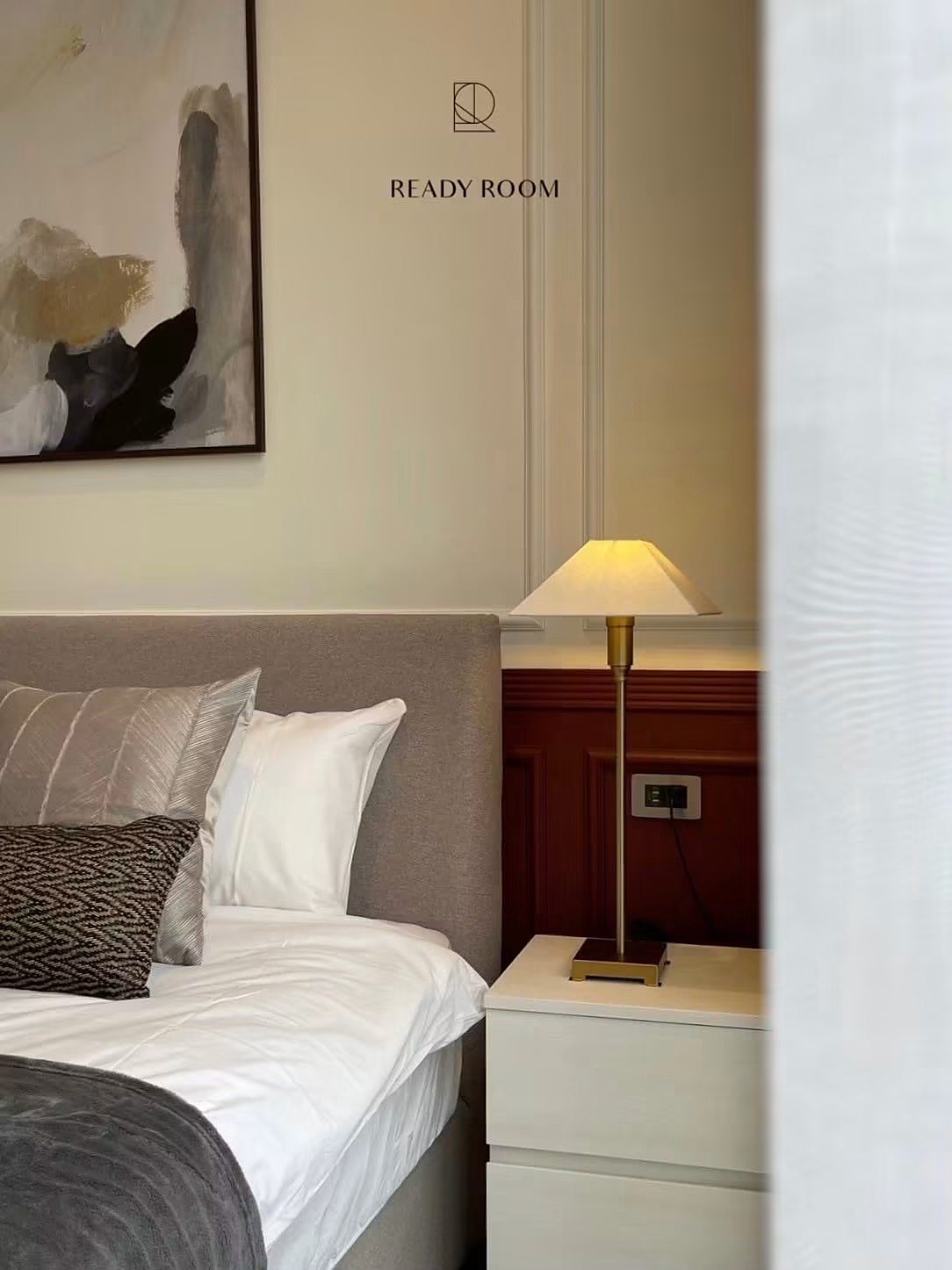 MUNIQ Langsuan: Bedside