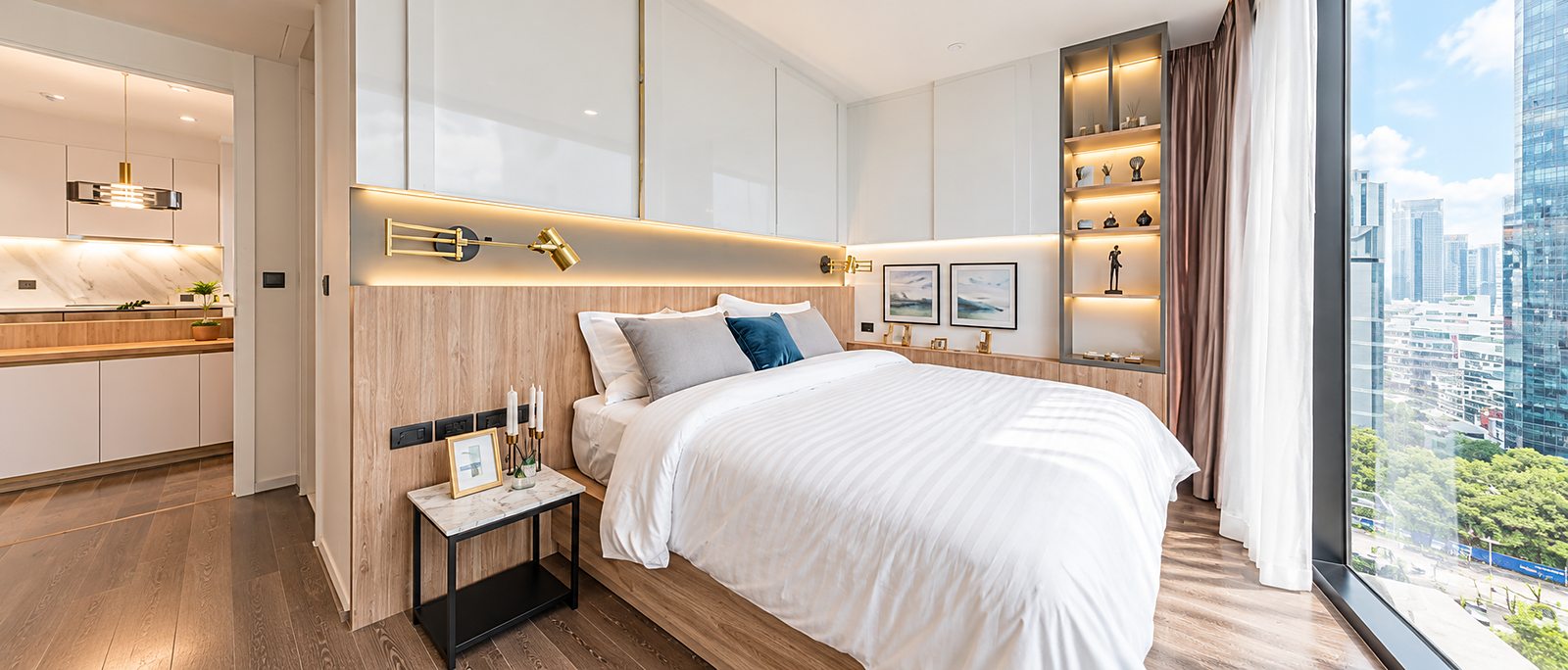 MUNIQ Sukhumvit 23: Master bedroom