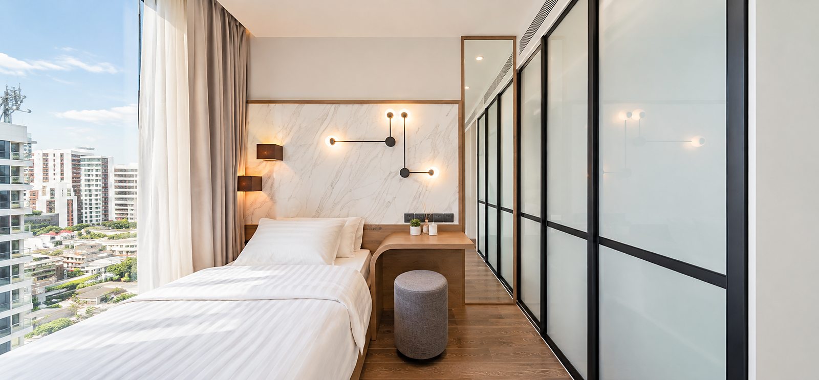 MUNIQ Sukhumvit 23: Second bedroom